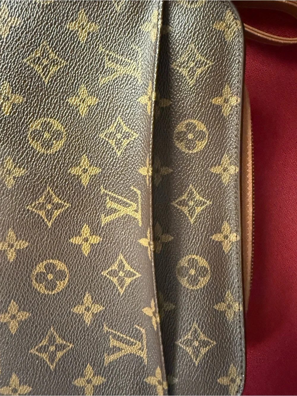 Louis Vuitton Authenticated 1997 Pochette Orsay
